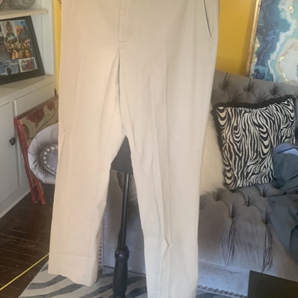 Banana Republic Aiden Chino - Picture 4 of 9